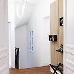 Le Palais De Leo Luxury Hyper Center 4p Balcony Ac