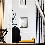 Le Palais De Leo Luxury Hyper Center 4p Balcony Ac