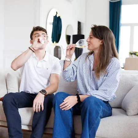 Le Palais De Leo Luxury Hyper Center 4p Balcony Ac