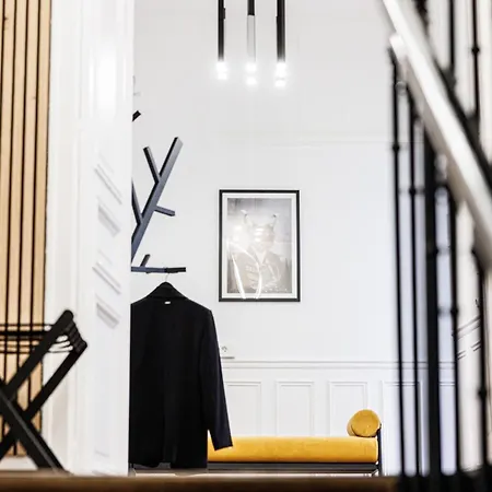 Le Palais De Leo Luxury Hyper Center 4p Balcony Ac